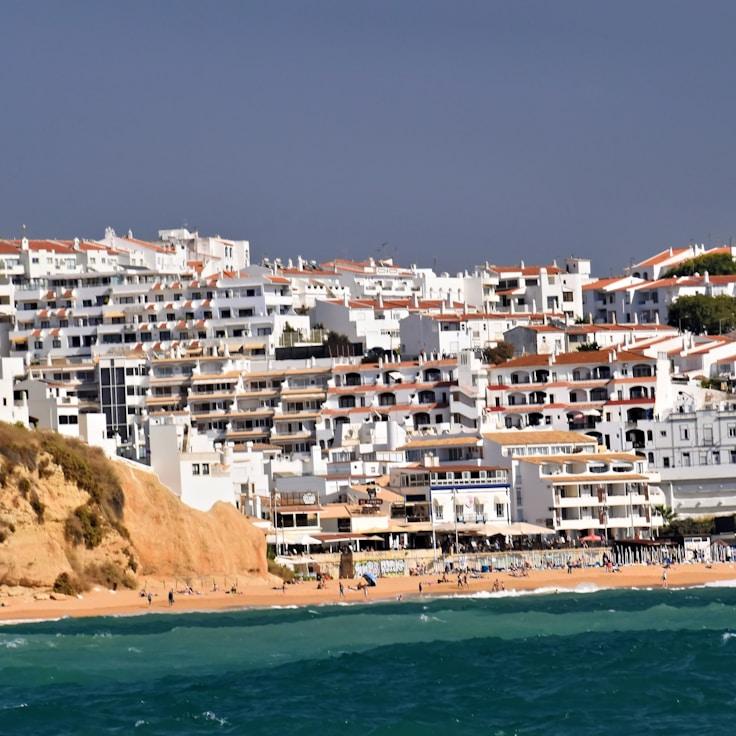 Outdoor terrace seating suitable for families in Florence